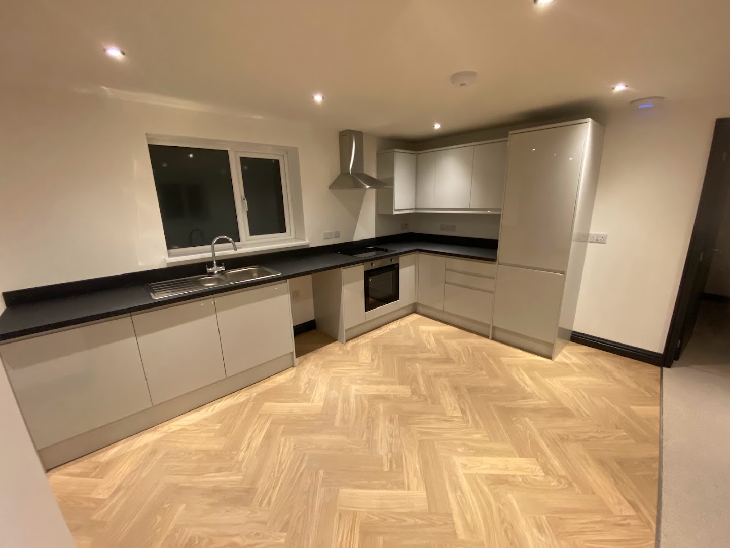 M Watts Painting & Decorating — Photos 13