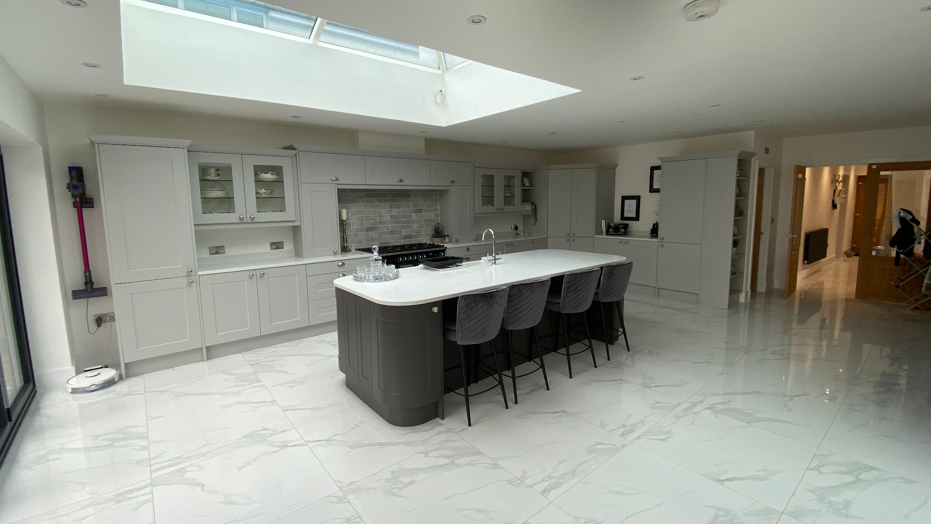 M Watts Painting & Decorating — Photos 15