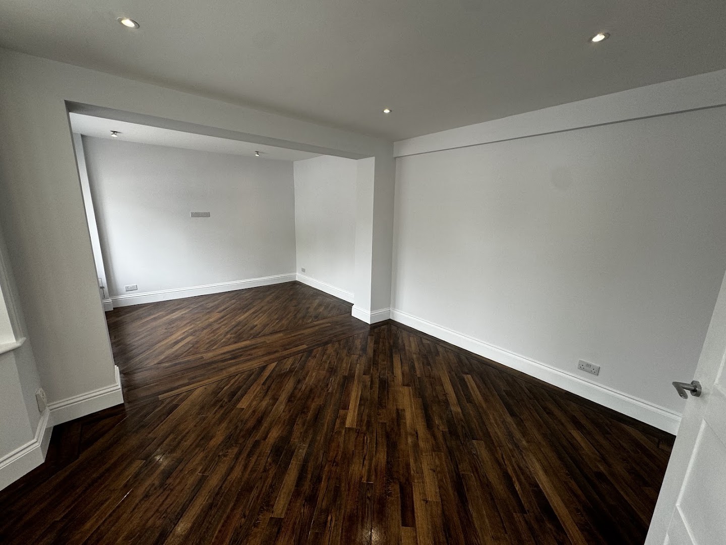 M Watts Painting & Decorating — Photos 8